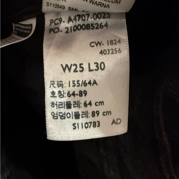 Levi's 94 Baggy Cargo Pants Womens - Picture 8 of 8